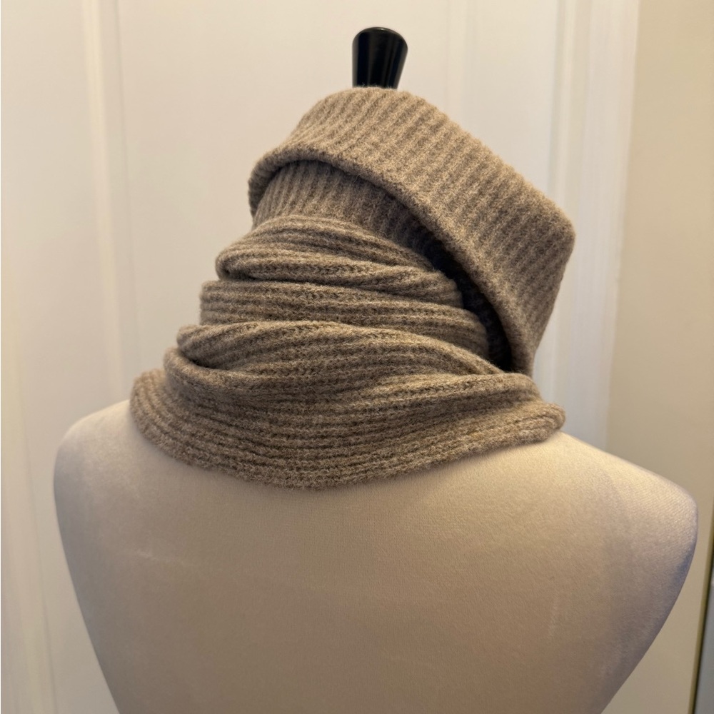 ZARA TURTLENECK SCARF KNIT NWT 3920/001 - Picture 2 of 7